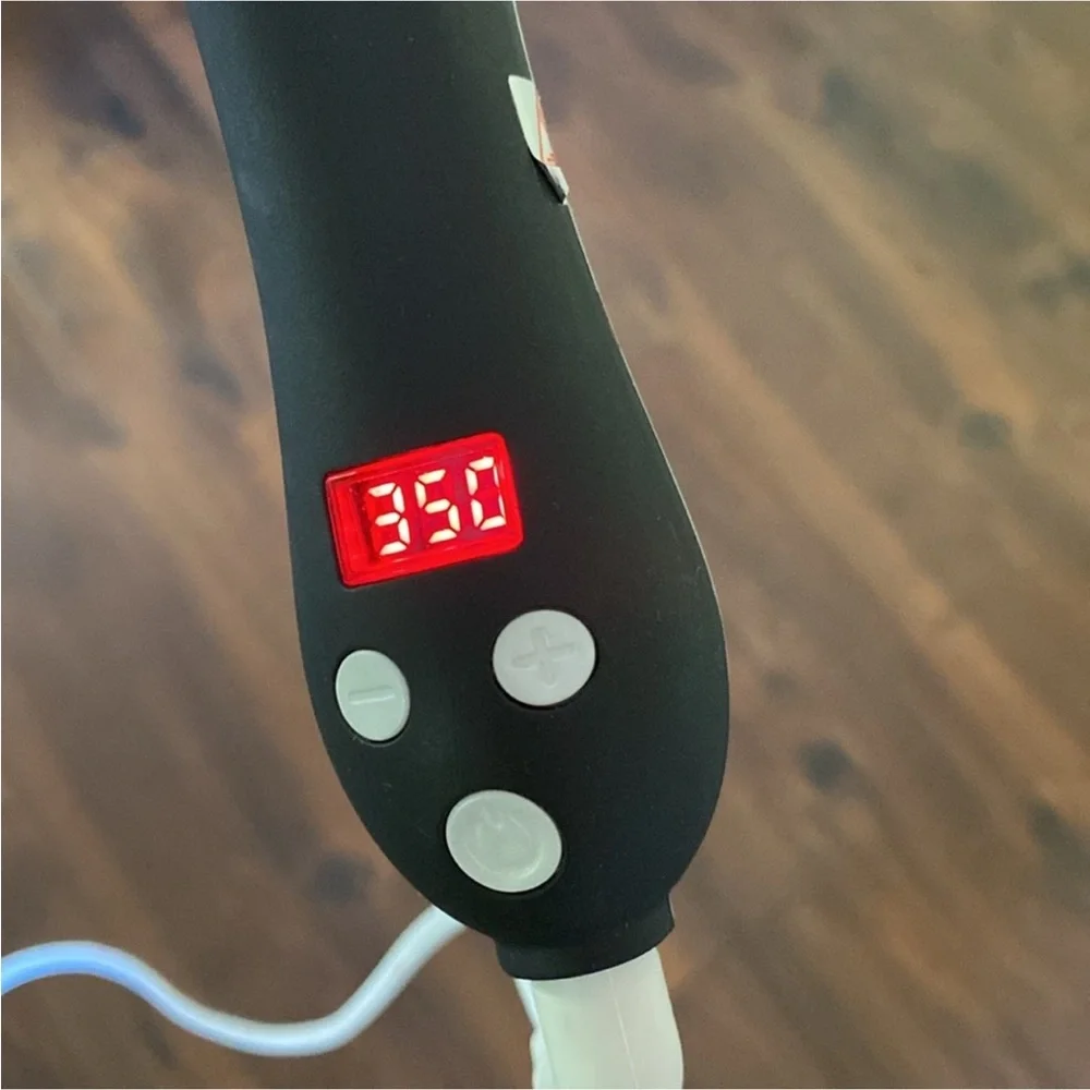 Beachwaver Curling Iron Hair Iron S1 Dual Voltage Rotating Curling Iron 1.25